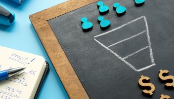 Inbound VS Outbound Sales: Choosing the Best Strategy